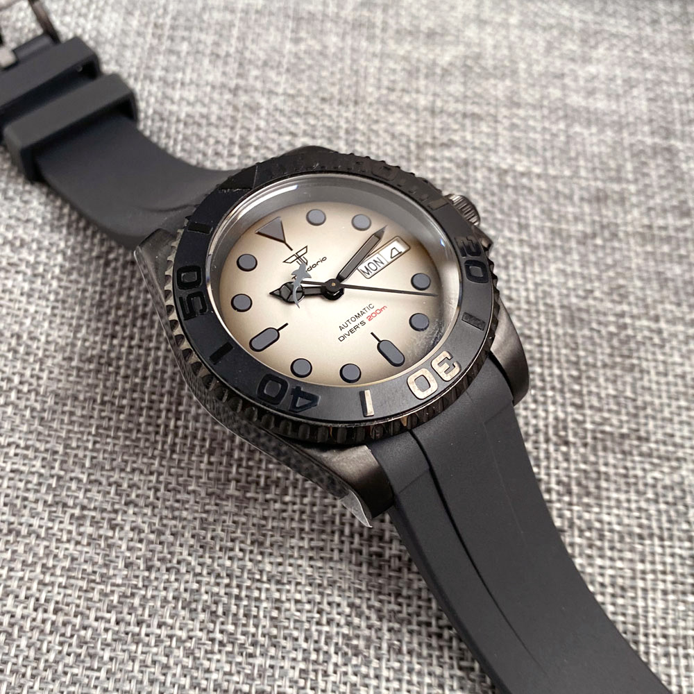Tandorio 200M wodoodporna NH36 – Rubber Strap Diver recenzja i cena